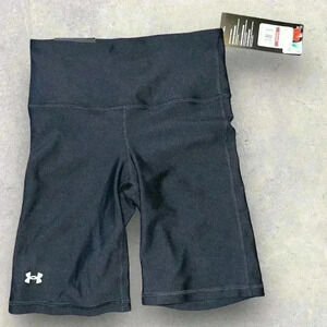 NWT Underarmour black‎ bike shorts size XS women’s